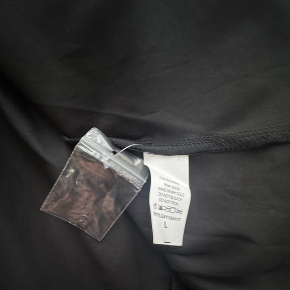 NWOT Tuckernuck POMANDER PLACE Black Willabe Top Size Large - Picture 14 of 15
